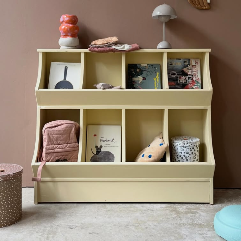 Vintage Shelf (Custom colours and sizes)